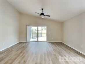 24307 Satinwood Ct in Lutz, FL - Foto de edificio - Building Photo