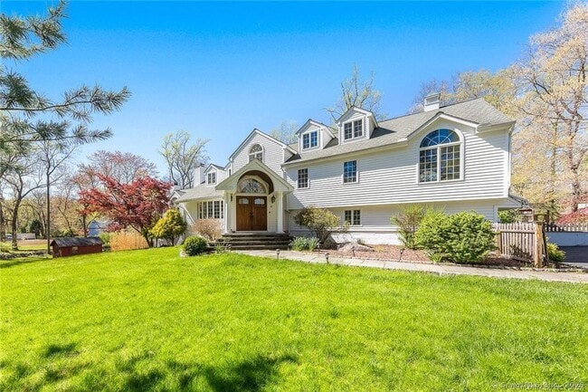 41 Burr Farms Rd in Westport, CT - Building Photo - Building Photo