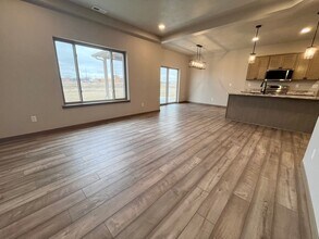 510 Prairieside Trl in Harrisburg, SD - Building Photo - Building Photo