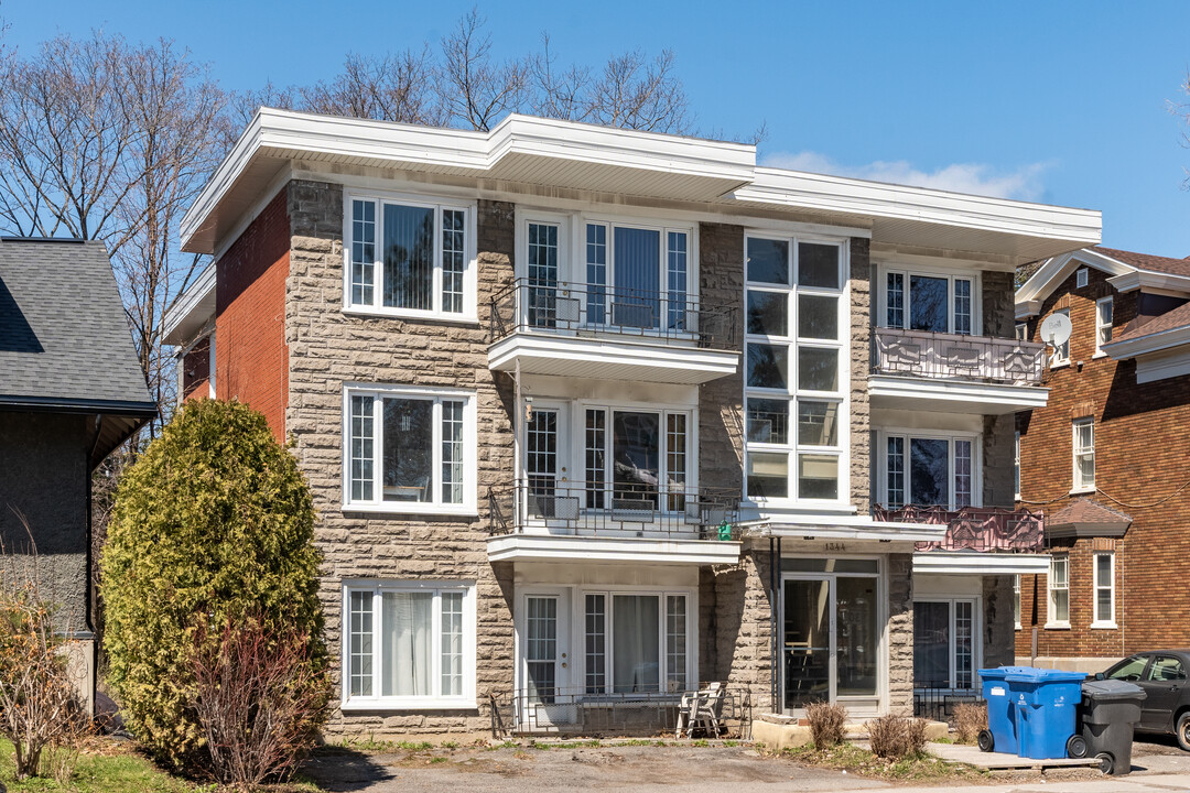 1344 René-Lévesque Boul O in Québec, QC - Building Photo