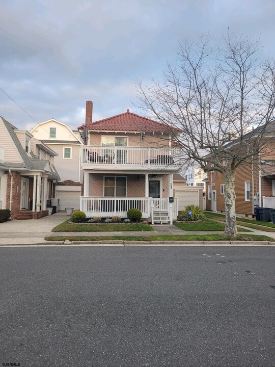 13 N Haverford Ave in Margate City, NJ - Building Photo