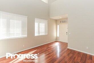 4512 Sandstone Vista Ct in North Las Vegas, NV - Building Photo - Building Photo