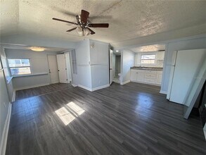 5475 42nd St N in St. Petersburg, FL - Building Photo - Building Photo