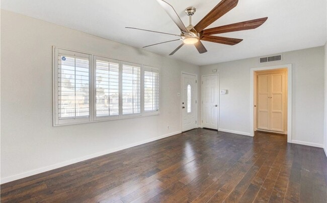 1932 Hassett Ave in Las Vegas, NV - Building Photo - Building Photo