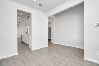 19807 Palomino Pr Trl in Tomball, TX - Foto de edificio - Building Photo