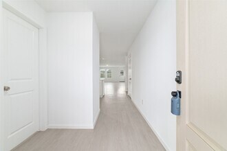 6330 Breakaway Grv Dr in Katy, TX - Building Photo - Building Photo