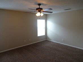 11869 Hayden Lakes Cir in Jacksonville, FL - Building Photo - Building Photo