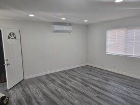 14906 Lemoli Ave, Unit C in Gardena, CA - Building Photo