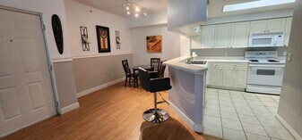 3022 Alcazar Plz, Unit 103 in Palm Beach Gardens, FL - Building Photo