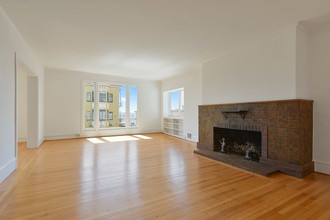 1728-1730 Jones St in San Francisco, CA - Building Photo - Interior Photo