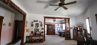 807 Chicago St, Unit Audubon in Audubon, IA - Building Photo