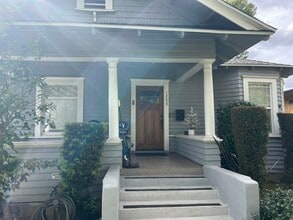 1253 N Commonwealth Ave in Los Angeles, CA - Building Photo - Building Photo