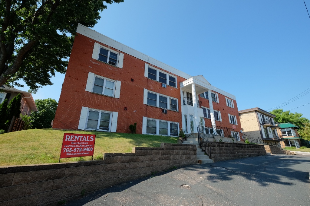 Minnetonka Blvd Apartments in St. Louis Park, MN - Foto de edificio