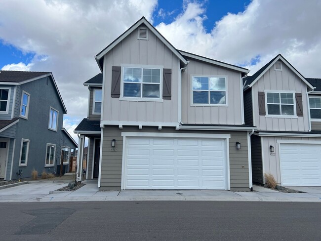 1020 Home Stretch Ln in Minden, NV - Foto de edificio - Building Photo