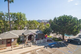 Meadow Creek Apartments in San Marcos, CA - Foto de edificio - Building Photo