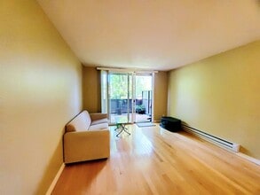 3115 Shelter Creek Ln in San Bruno, CA - Building Photo - Building Photo