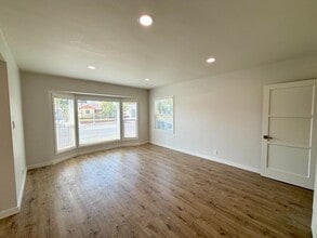 4632 Palo Verde Ave in Lakewood, CA - Building Photo - Building Photo