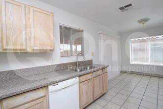 10713 W Montecito Ave in Phoenix, AZ - Building Photo - Building Photo