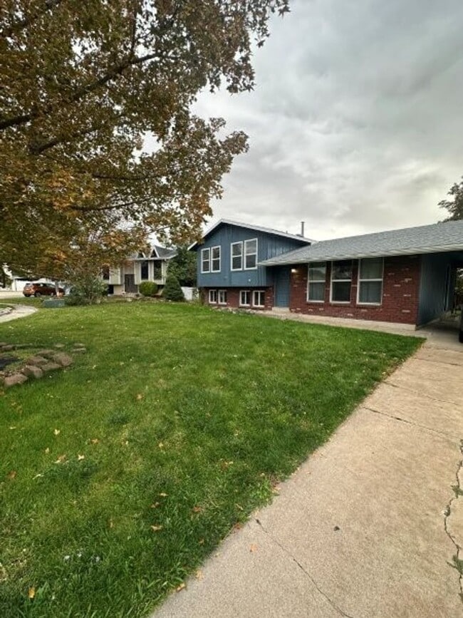 property at 647 W 2575 N