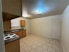 2212 Fenelon St in Chalmette, LA - Building Photo - Building Photo