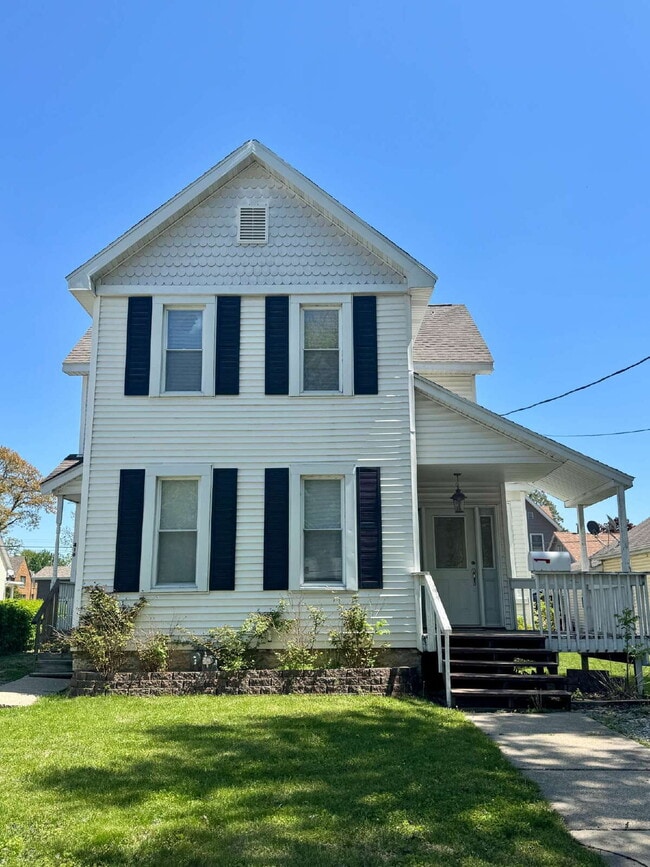 property at 416 Adams St