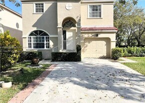 409 NW 87th Ln in Coral Springs, FL - Building Photo
