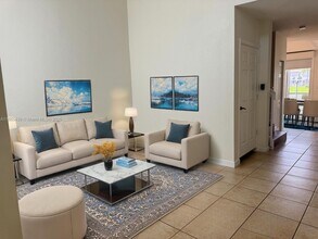 11482 NW 69th Terrace in Doral, FL - Building Photo - Building Photo