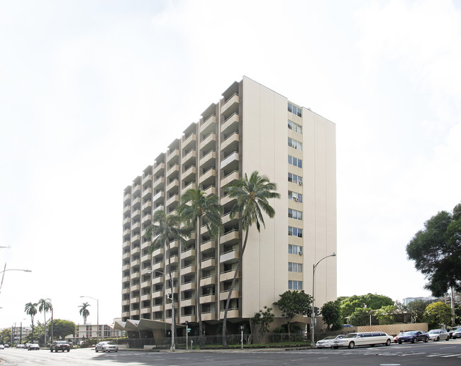 Punahou Circle Apartments in Honolulu, HI - Building Photo - Building Photo