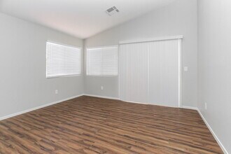 3445 Golden Pedal St in Las Vegas, NV - Foto de edificio - Building Photo