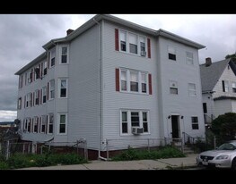 13 Groton Pl in Worcester, MA - Building Photo