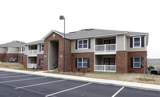 Monroe Ridge Apartments in Sweetwater, TN - Building Photo - Building Photo