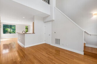 892 20th St in Oakland, CA - Building Photo - Building Photo