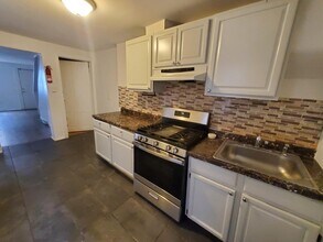 404 S 9th St in Reading, PA - Foto de edificio - Building Photo