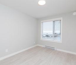 The Shores in Courtenay, BC - Building Photo - Building Photo