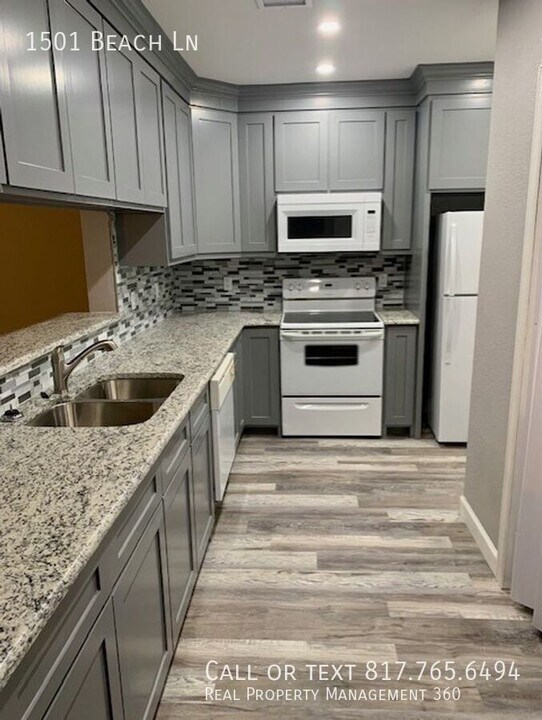 1501 Beach Ln in Arlington, TX - Building Photo