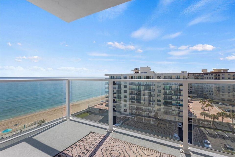 3450 S Ocean Blvd, Unit 812 in Palm Beach, FL - Building Photo