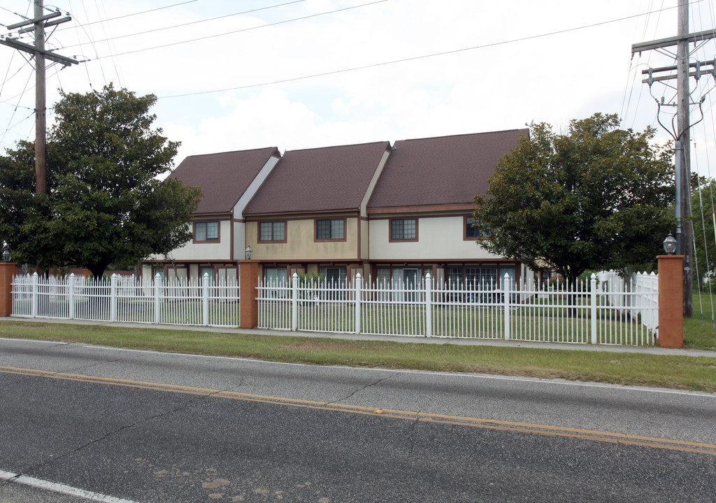 Pine Grove Townhomes in Myrtle Beach, SC - Foto de edificio