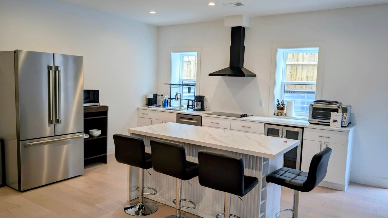 6318 Piney Branch Rd NW, Unit Spacious 3BR NW DC Apt in Washington, DC - Foto de edificio
