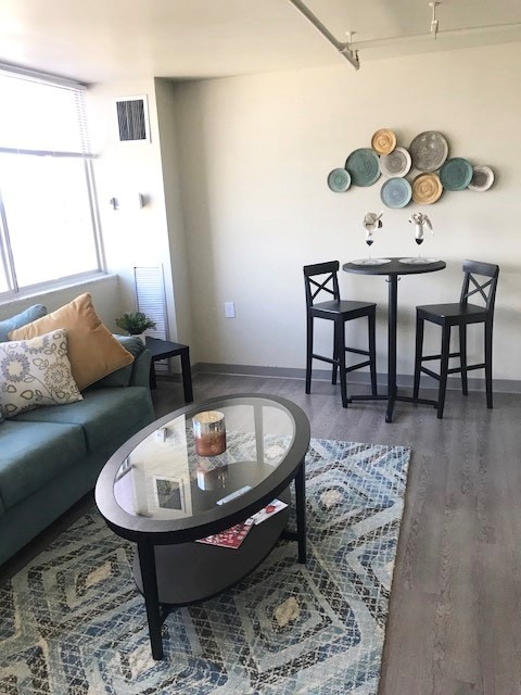 Santa Ana Apartments in St. Ann, MO - Building Photo