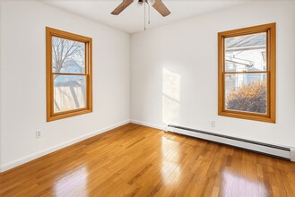 208 S Hayford Ave in Lansing, MI - Building Photo - Building Photo