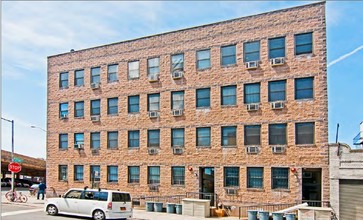 3 Sutton St in Brooklyn, NY - Building Photo - Building Photo