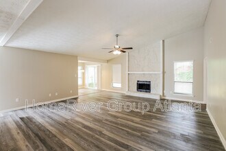 299 Park Ridge Ct in Riverdale, GA - Building Photo - Building Photo