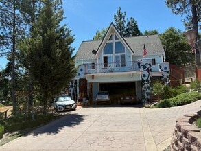 45 Smith St in Weaverville, CA - Building Photo - Building Photo