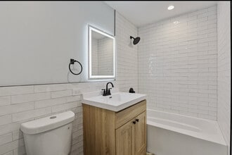 9705 Oak Park Ave in Oak Lawn, IL - Foto de edificio - Building Photo