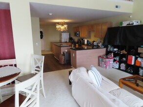 1105 Freesia Ct, Unit 1st floor in Ann Arbor, MI - Building Photo - Building Photo