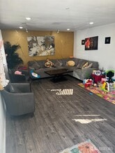 17 Raleigh Rd in Edison, NJ - Building Photo - Building Photo