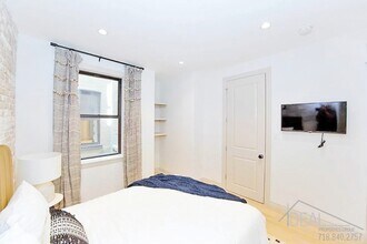 375 E 10th St-Unit -2D in New York, NY - Building Photo - Building Photo