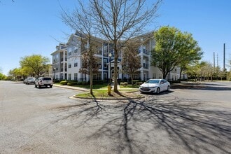 The Savoy at Southwood in Tallahassee, FL - Foto de edificio - Building Photo