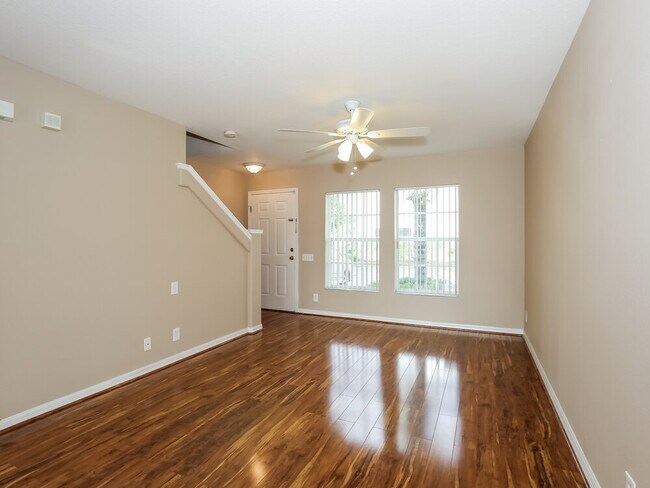 13125 Thoroughbred Loop in Largo, FL - Building Photo - Building Photo