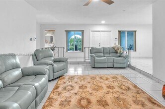 831 SW 49th Terrace in Margate, FL - Foto de edificio - Building Photo
